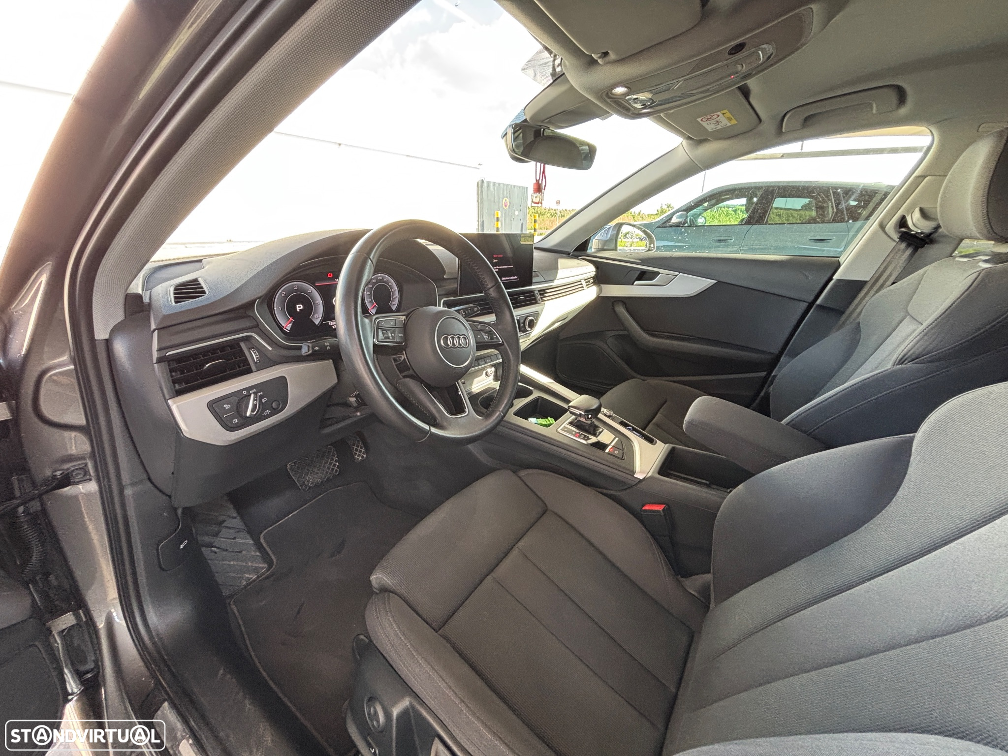 Audi A4 Avant 40 TDI S tronic S line - 35