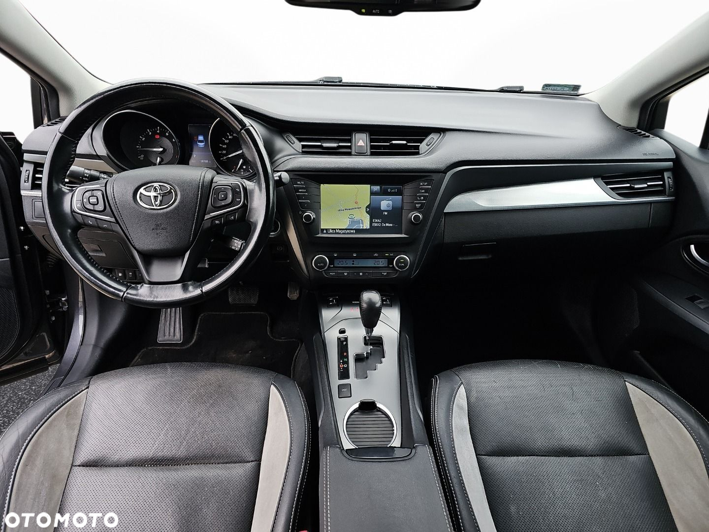 Toyota Avensis 1.8 Premium MS - 10