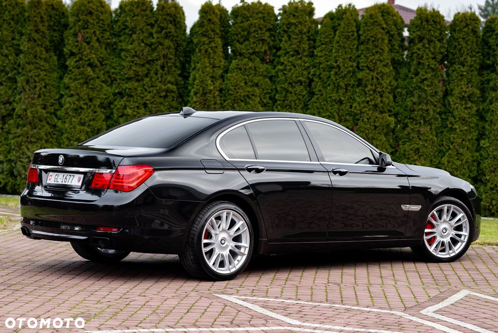 BMW Seria 7 750i xDrive - 10