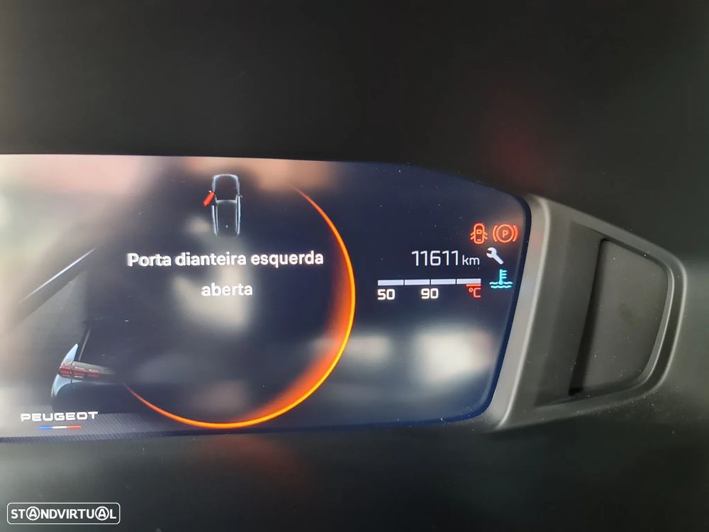 Peugeot 2008 1.2 PureTech Allure - 24