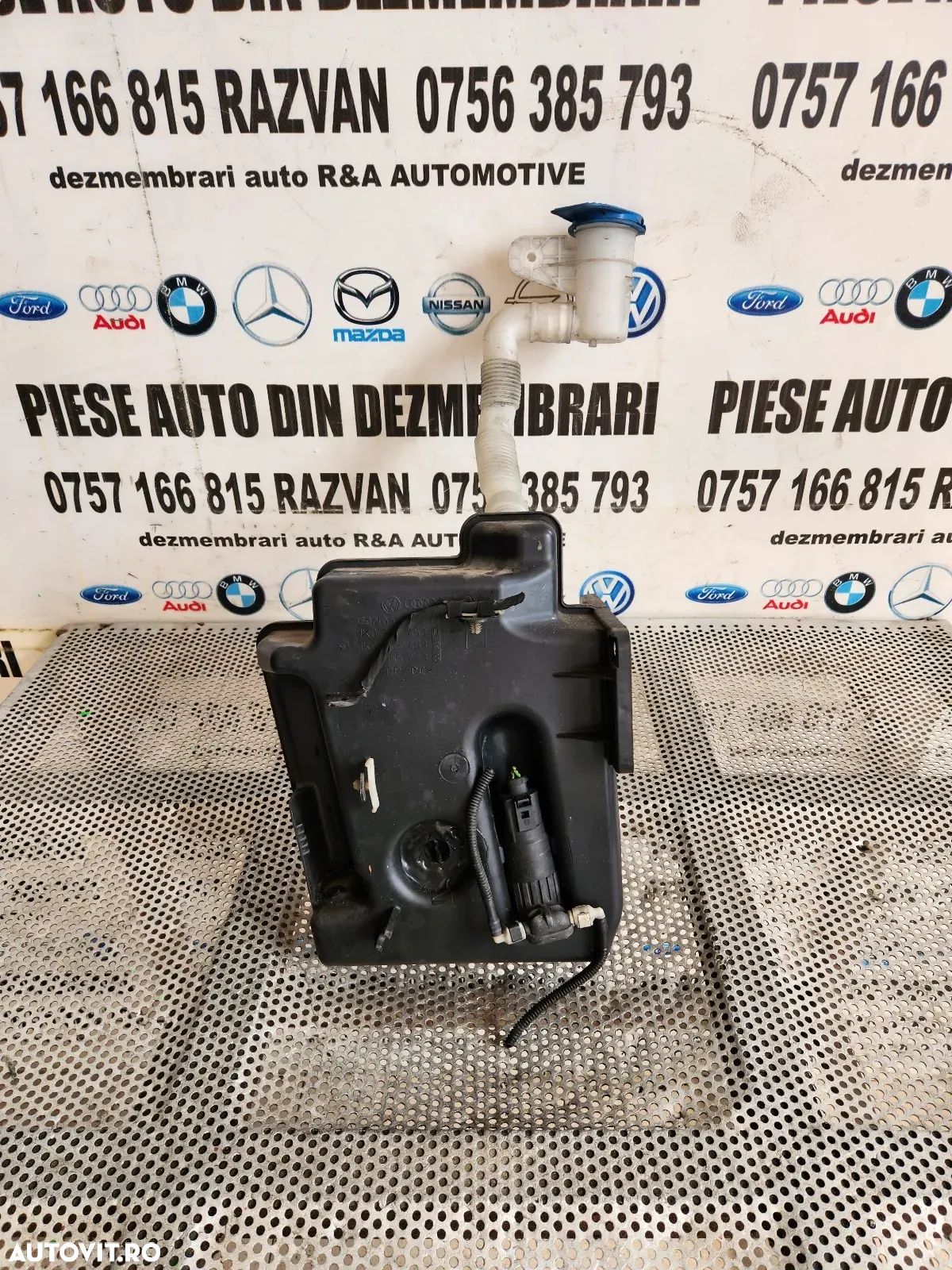 Bidonas Vas Lichid Parbriz Stropgel Vw Golf 6 VI An 2008-2009-2010-2011-2012-2013 - 1