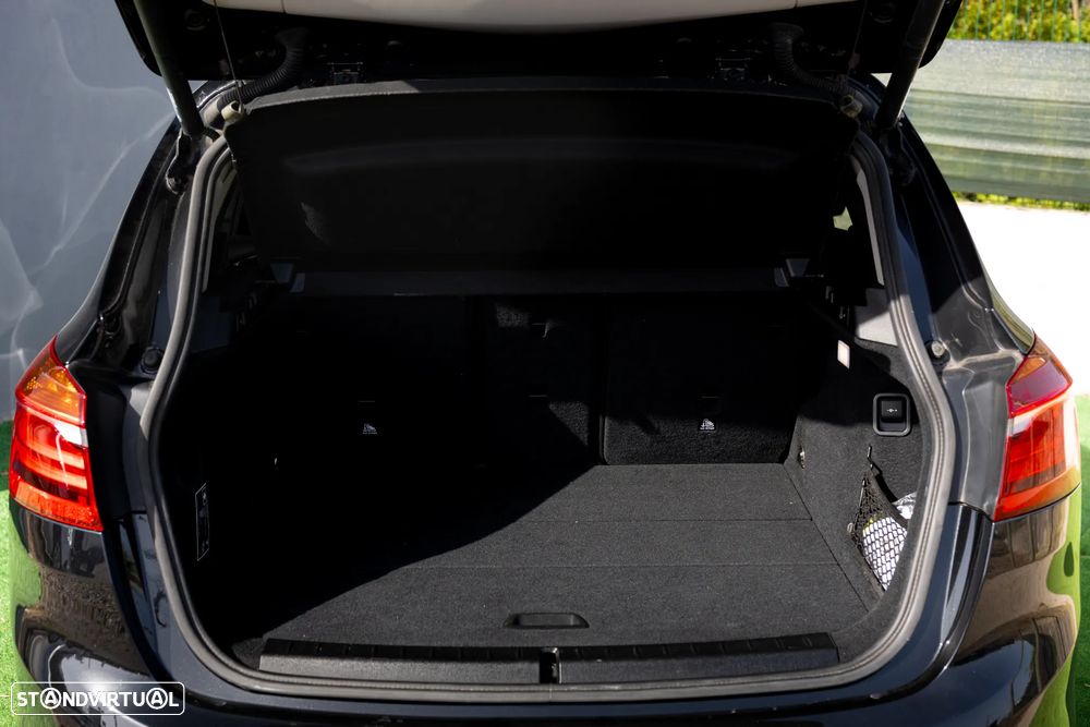 BMW 216 Active Tourer d Line Luxury - 32