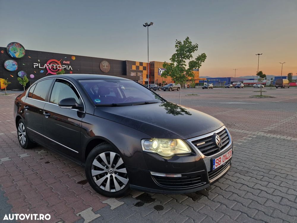 Volkswagen Passat 2.0 TDI DPF BlueMotion Technology Comfortline - 1