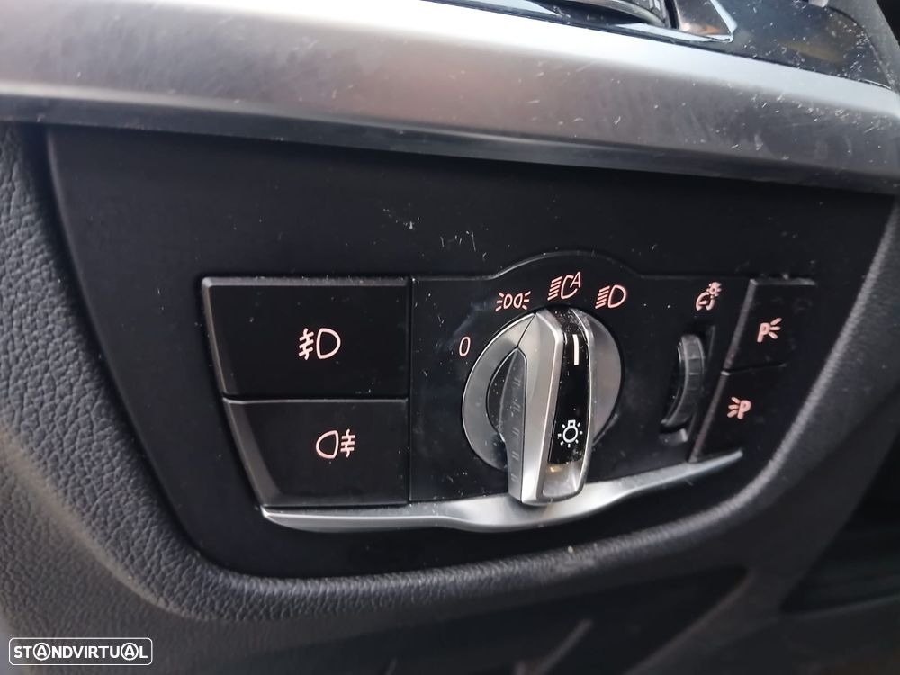 BMW X3 20 d xDrive Line Luxury - 23