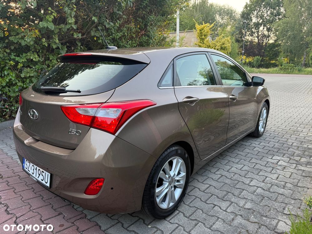 Hyundai i30 1.6 Fifa World Cup Edition - 14