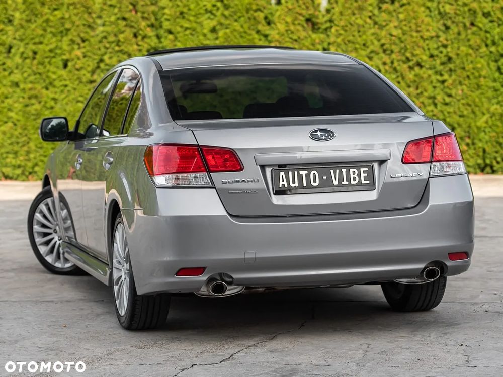 Subaru Legacy 2.5i GT - 8