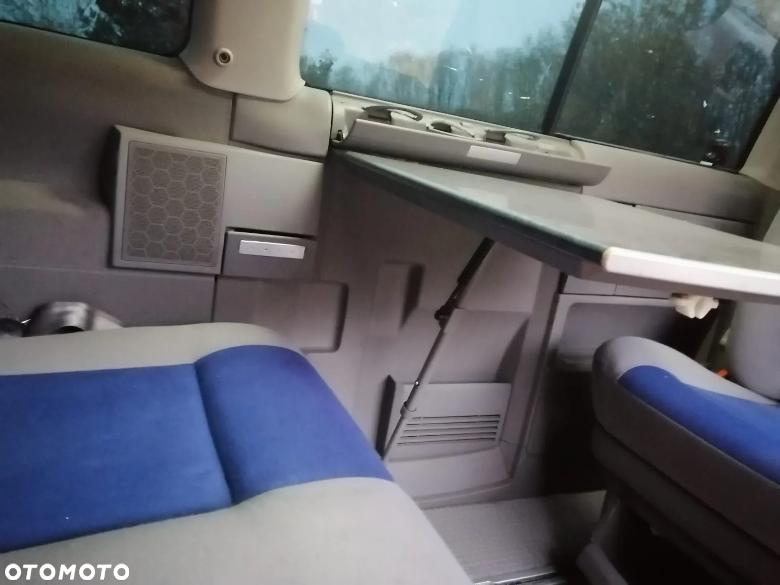 Volkswagen Multivan - 18