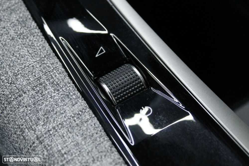 Peugeot 3008 1.2 Hybrid Allure e-DCS6 - 32
