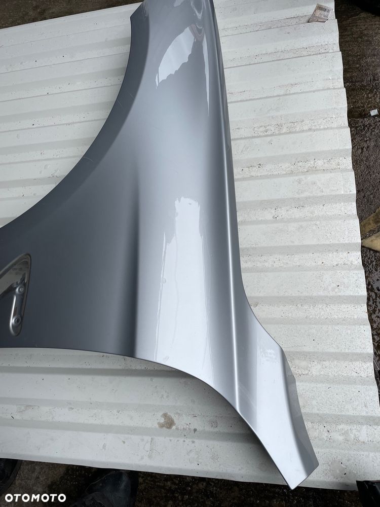 BŁOTNIK LEWY PRZEDNI BMW 4 F32 F33 F36 SREBRNY KOD LAKIERU 354 - 4