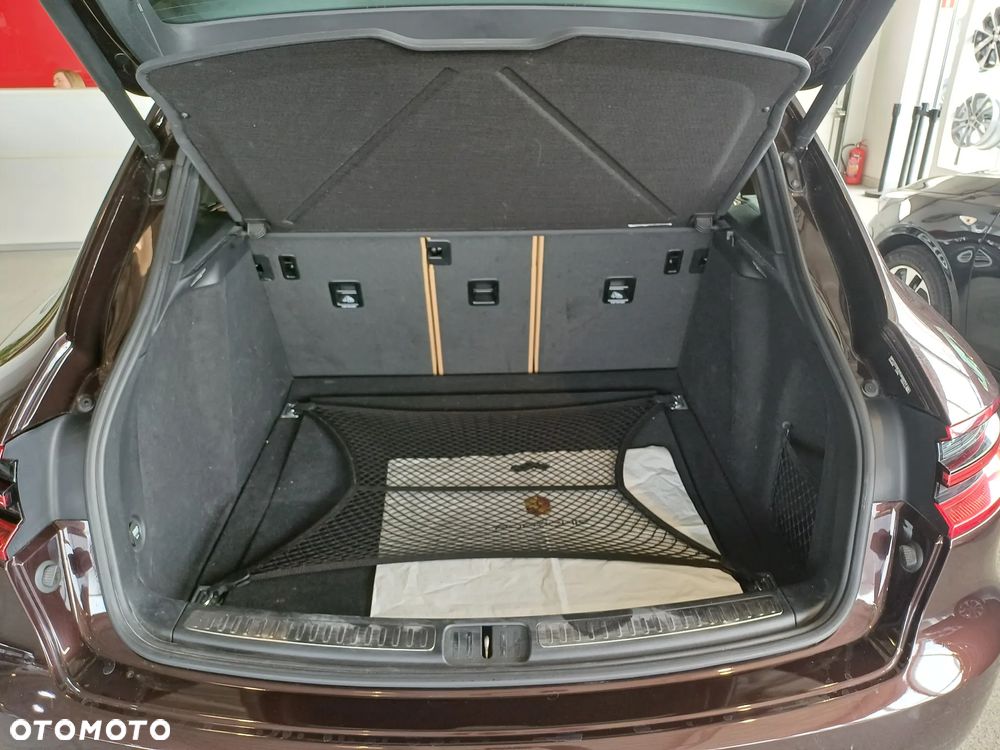 Porsche Macan Standard - 18