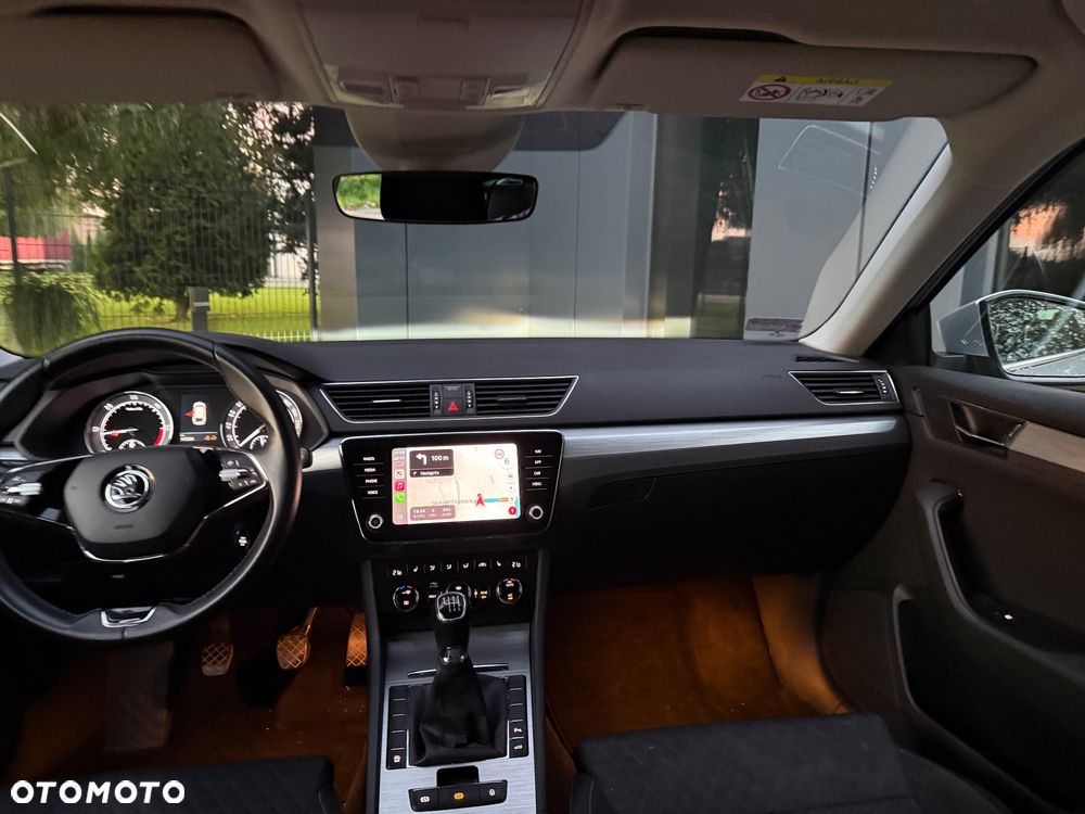 Skoda Superb 2.0 TDI SCR Ambition - 23