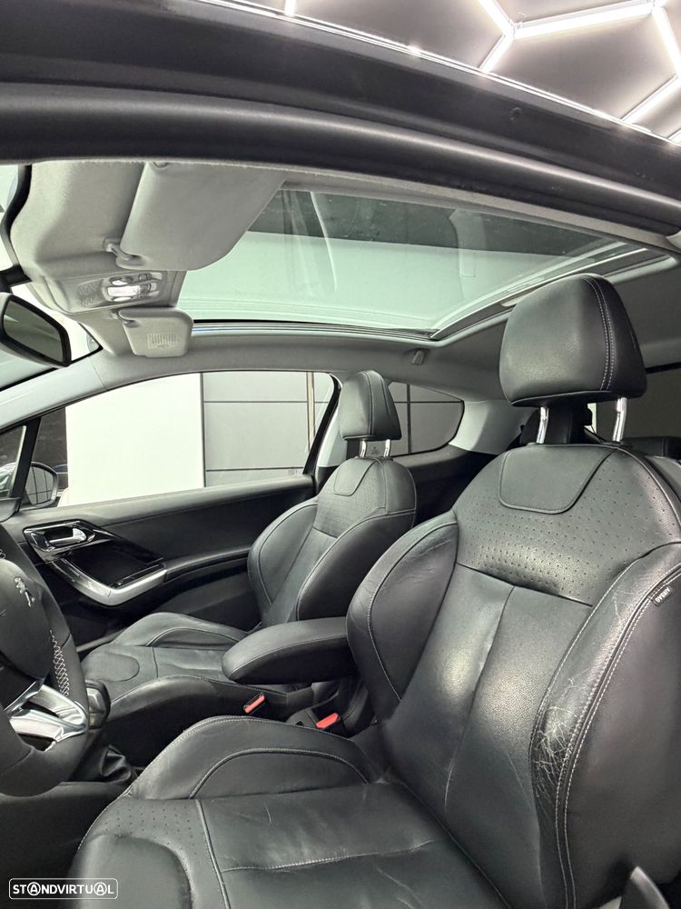 Peugeot 208 1.2 VTi Allure - 13