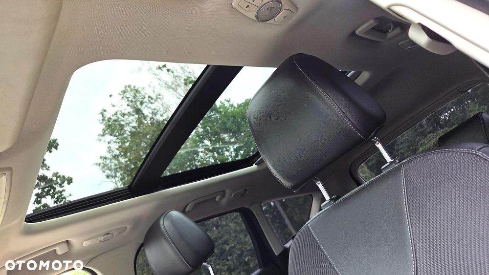 Ford Kuga 2.0 TDCi 4x4 Titanium - 27