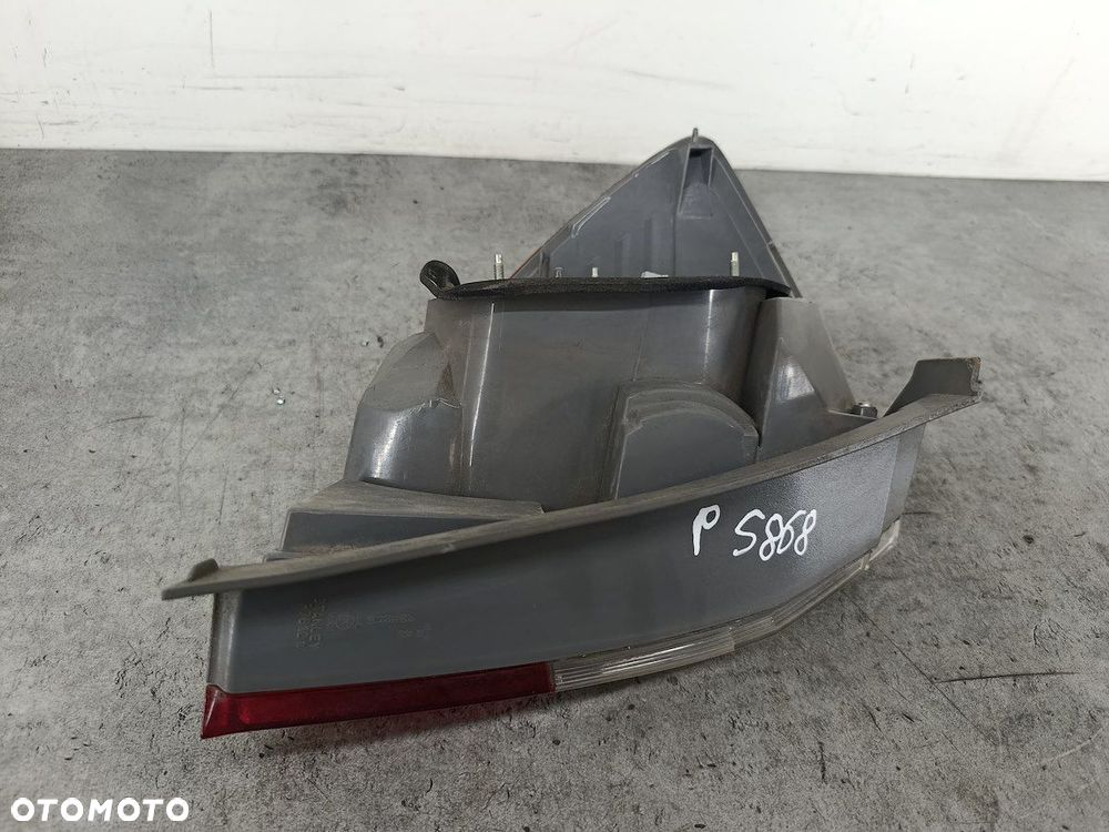 LAMPA TYLNA PRAWA HONDA JAZZ III P7612R STANLEY   HATCHBACK 5D - 9