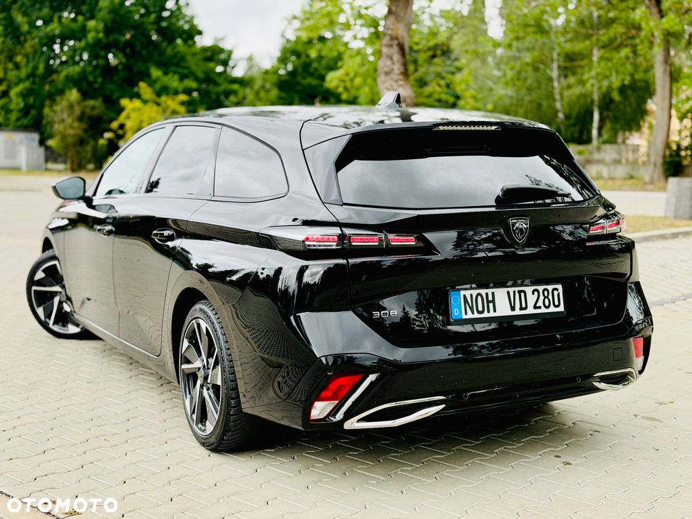 Peugeot 308 BlueHDi 130 EAT8 Allure - 4