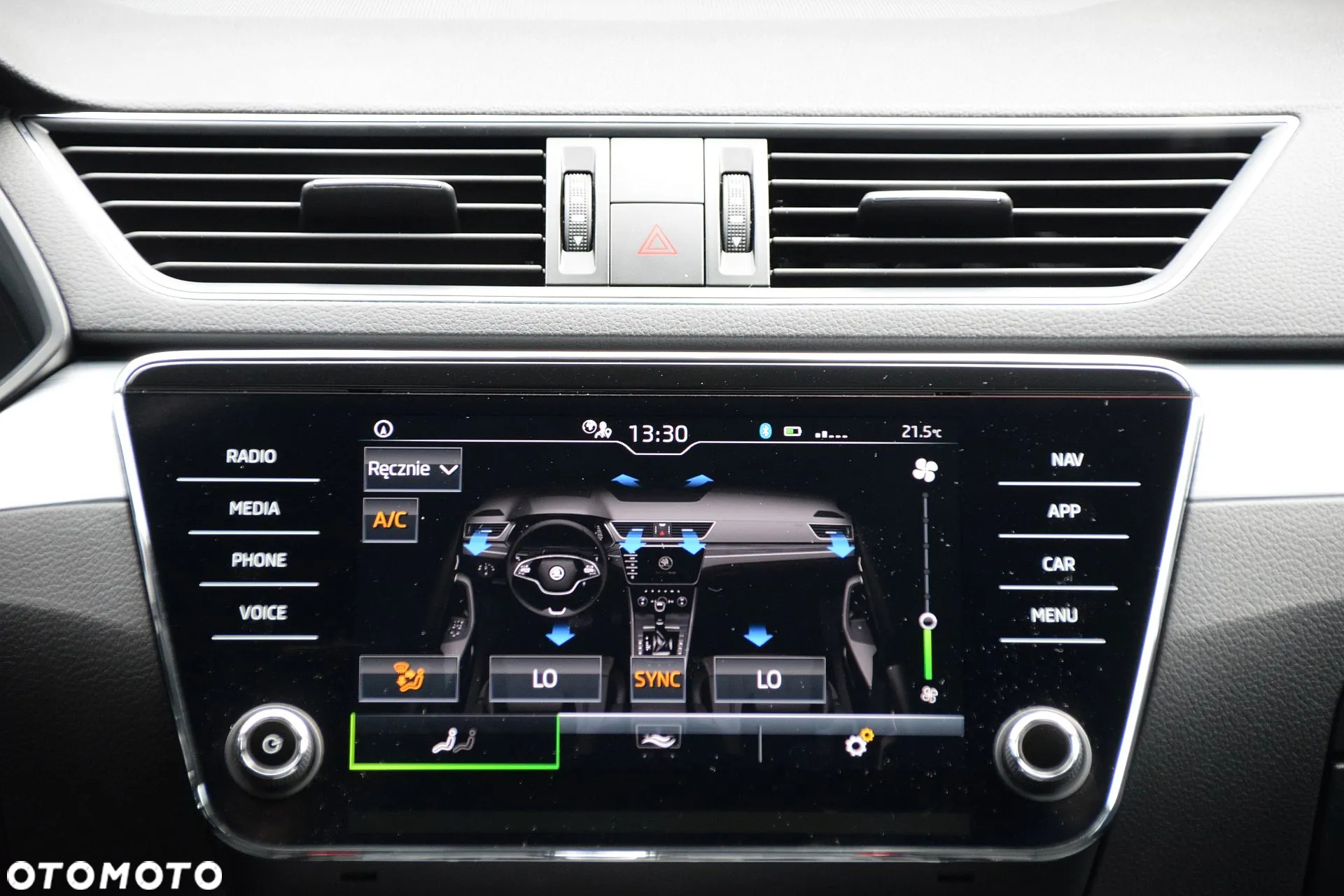 Skoda Superb 2.0 TDI SCR Ambition DSG - 18