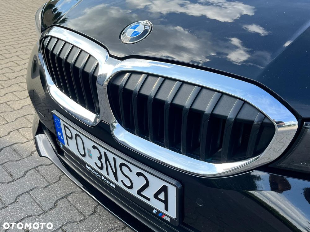 BMW Seria 3 330i xDrive Advantage sport - 14