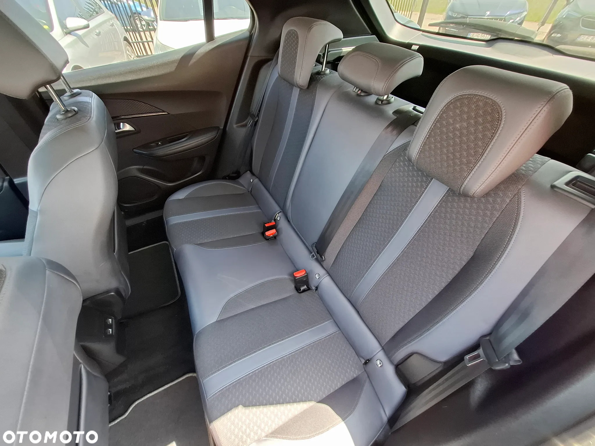 Peugeot 2008 - 17