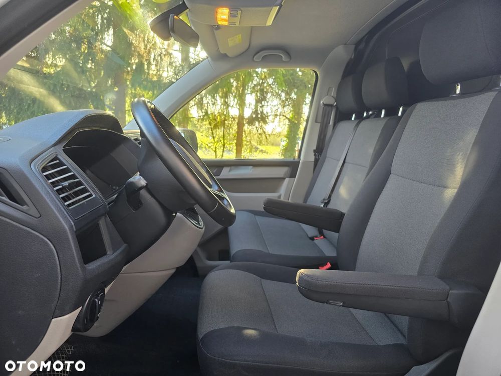 Volkswagen Transporter - 18