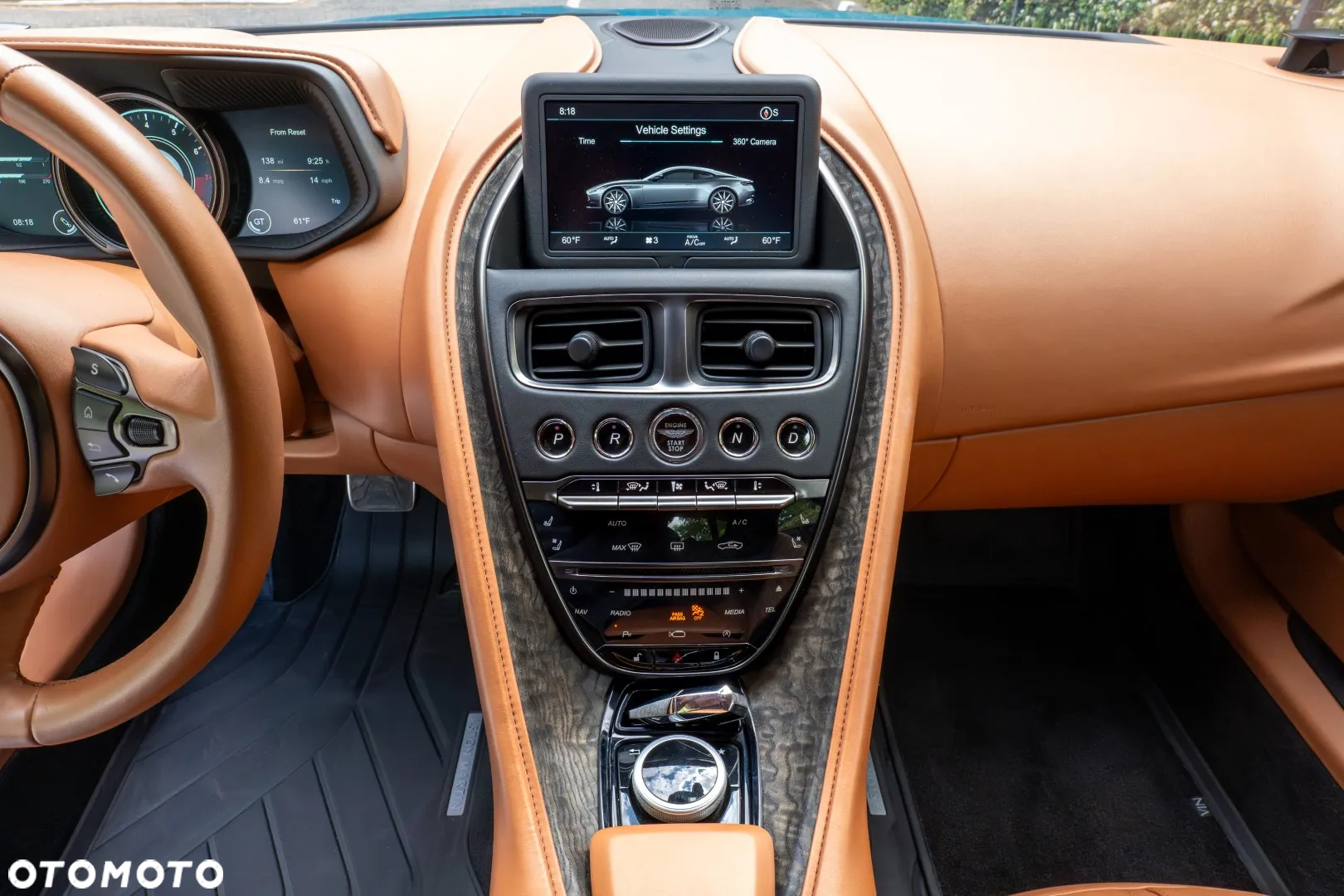 Aston Martin DB11 Standard - 18
