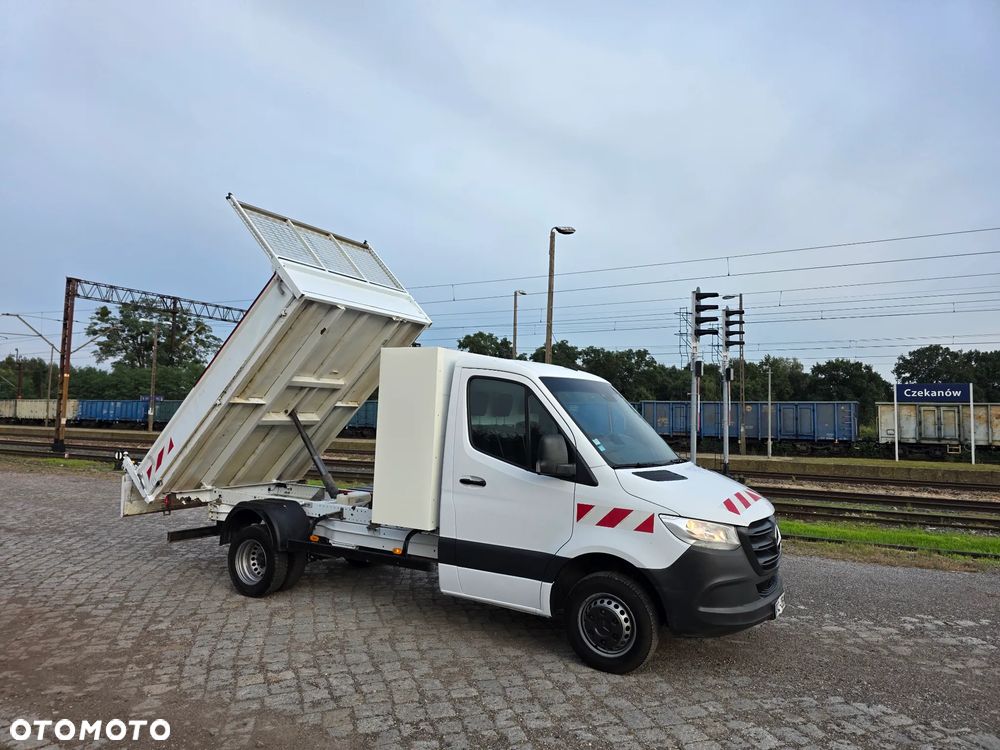 Mercedes-Benz Sprinter - 1