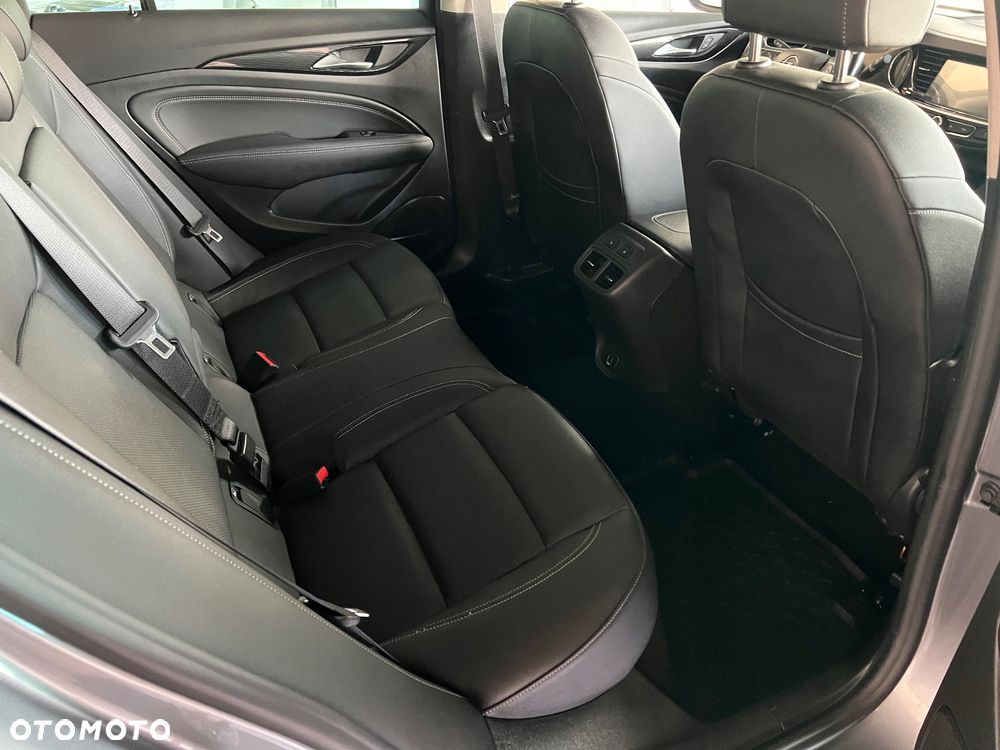 Opel Insignia Country Tourer 2.0 BiTrb D 4x4 Automatik Exclusive - 33