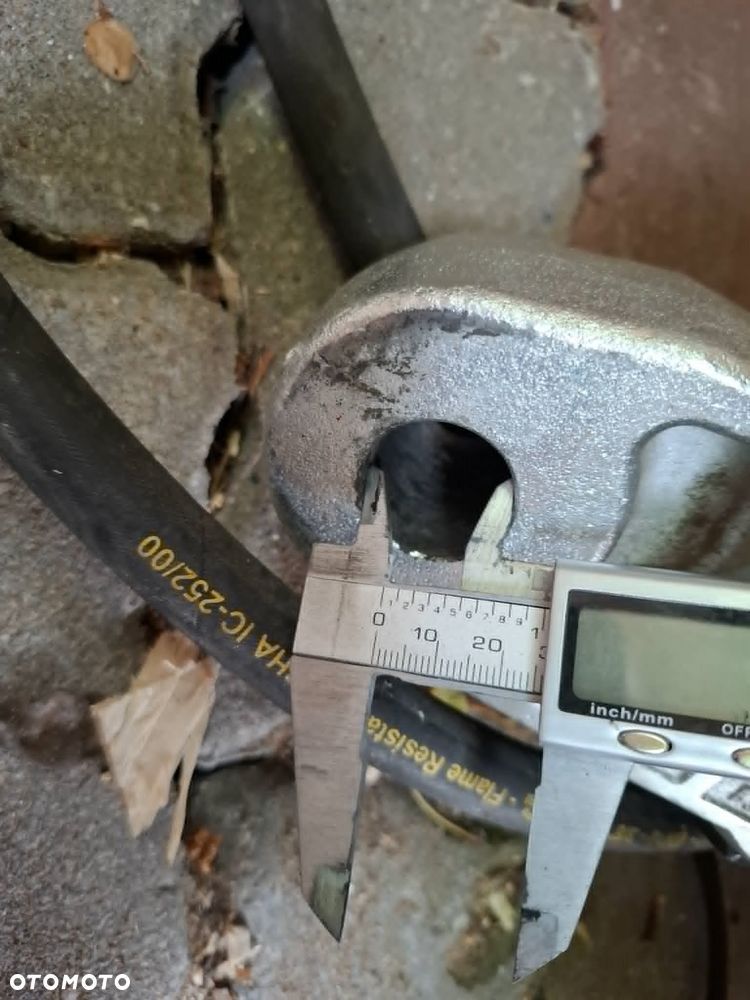 ŁĄCZNIK CENTRALNY KAT 3 CAT3 KAT 3S OTWÓR NA SWORZEŃ 26mm JOHN DEERE MASSET FERGUSON FENDT NEW HOLLAND CASE - 6