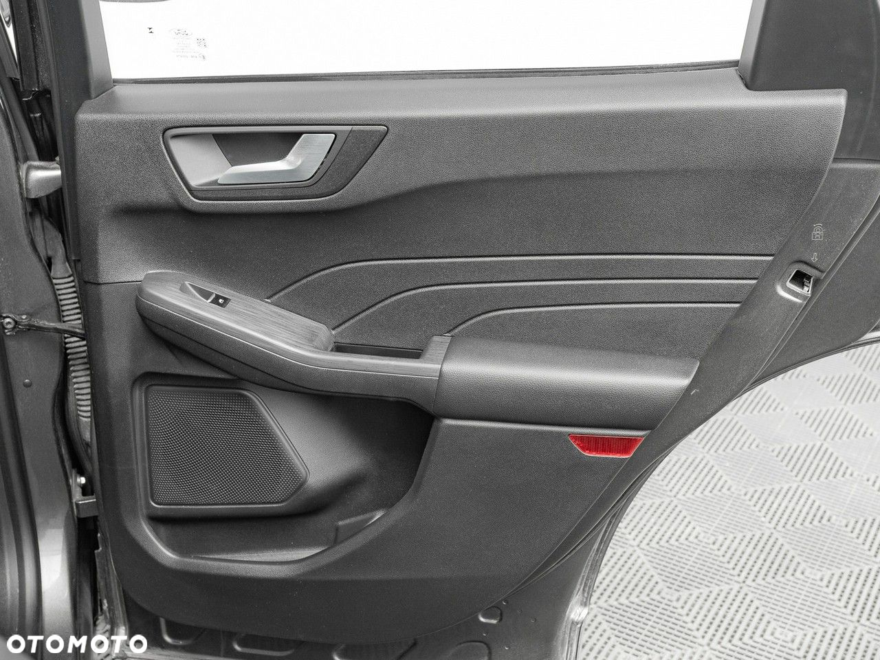 Ford Kuga 1.5 EcoBoost FWD Titanium - 28