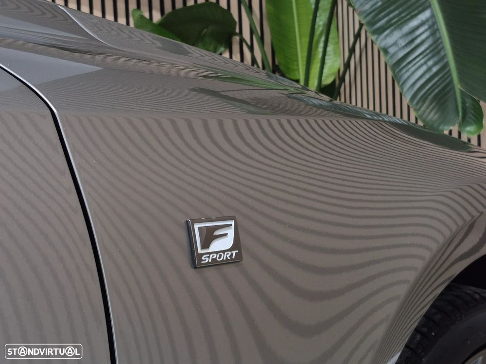 Lexus IS 200 t SPORT - 7