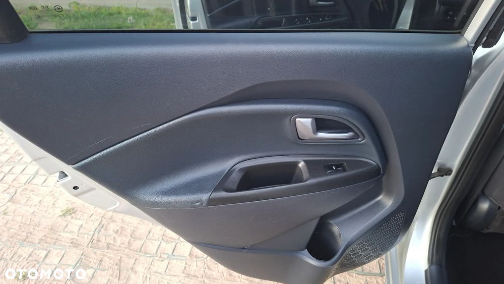 Kia Rio 1.2 XL - 9