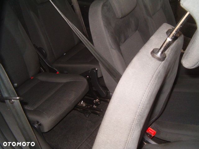 Ford Galaxy - 20