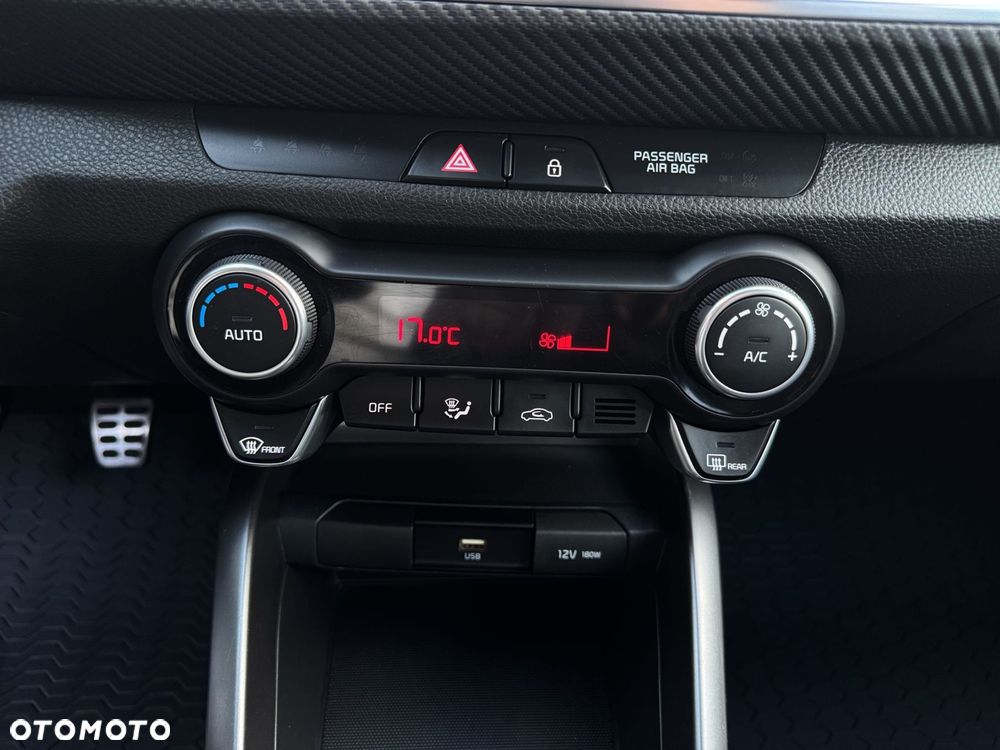 Kia Stonic - 23