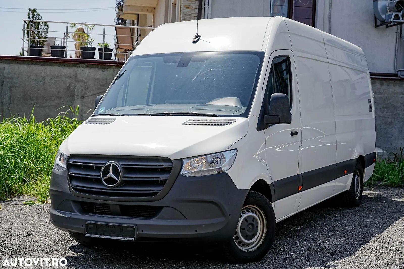 Mercedes-Benz Sprinter - 1