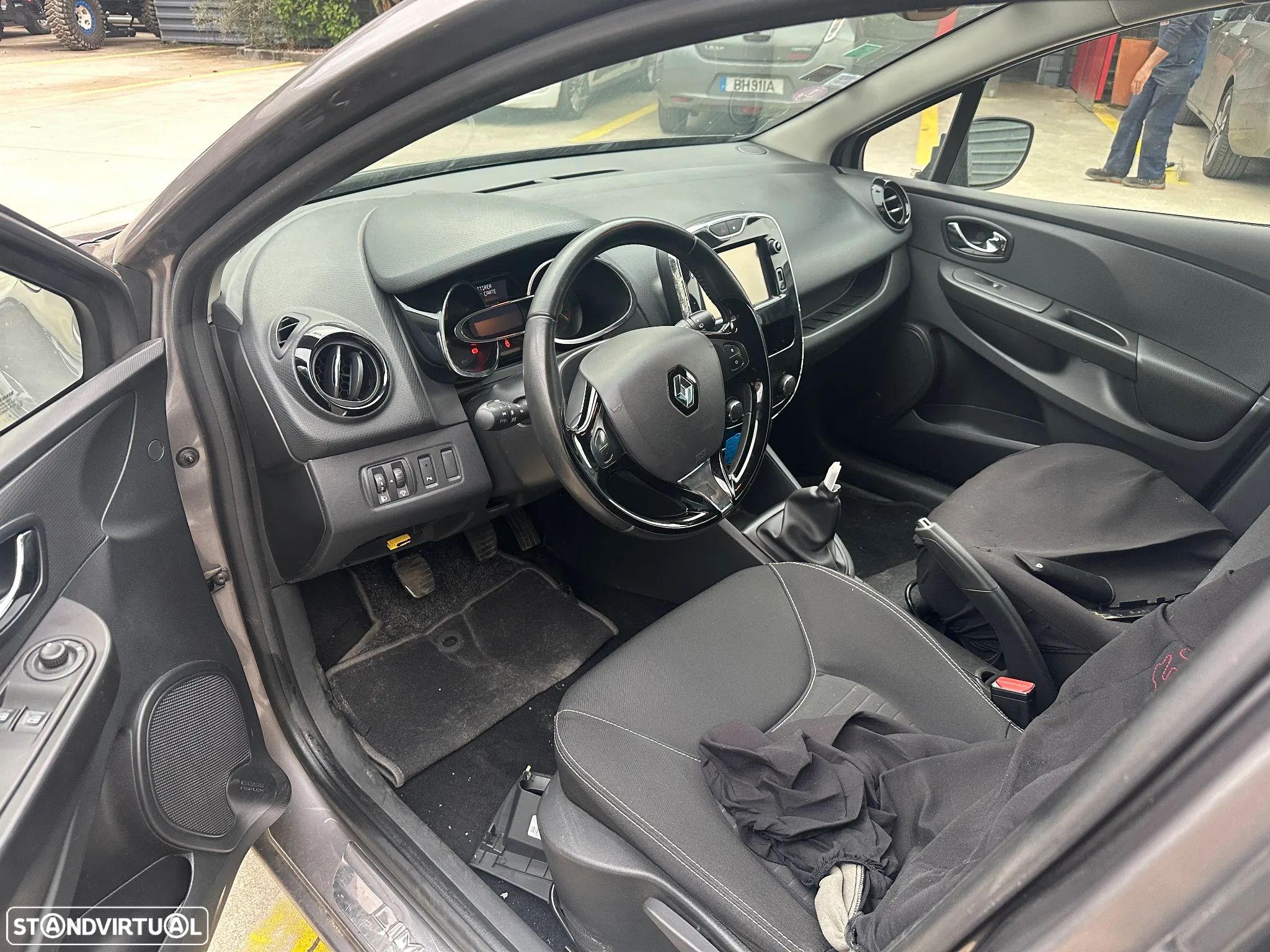 RENAULT CLIO IV SPORT TOURER LIMITED 0.9 TCE DE 2015 (CENTRO DE ABATE) - 5