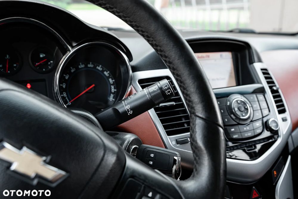 Chevrolet Cruze - 23