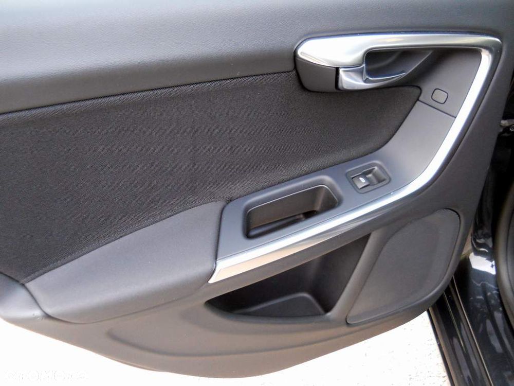 Volvo S60 DRIVe - 18