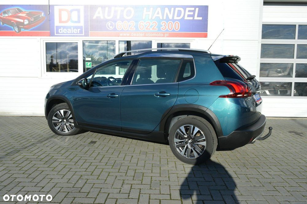 Peugeot 2008 1.2 Pure Tech Style EU6 - 11