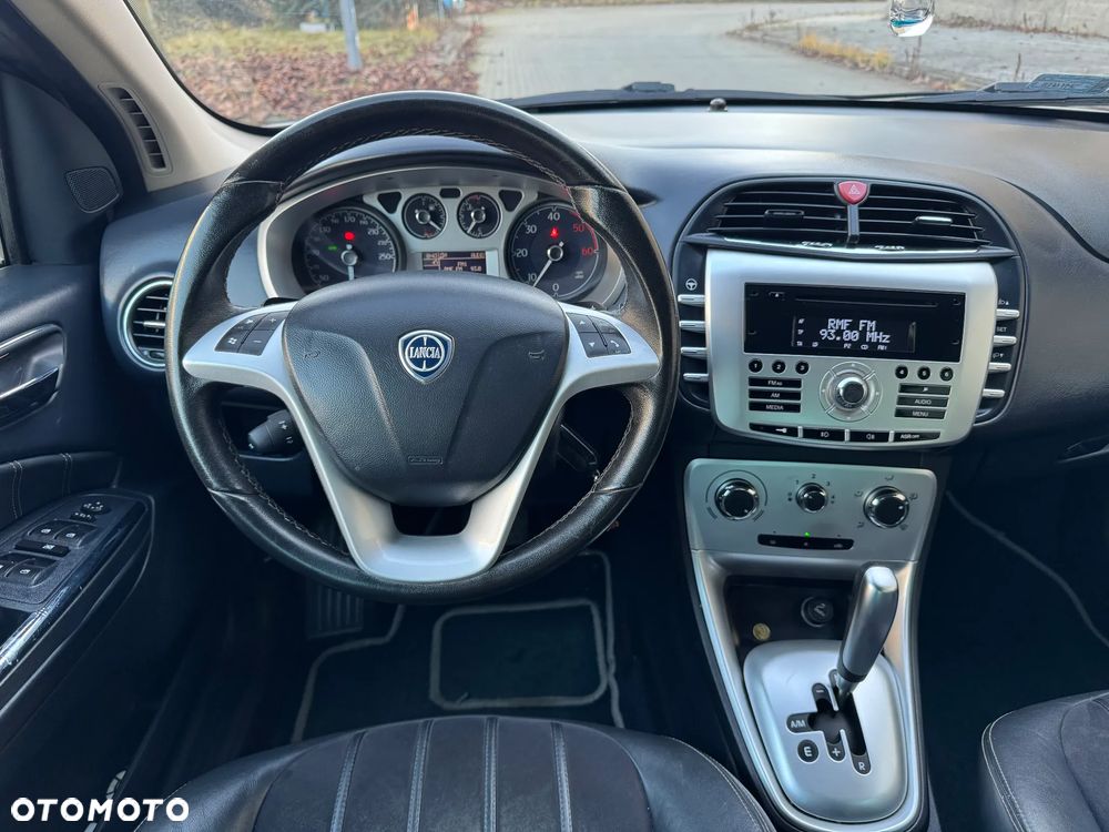 Lancia Delta 1.6 MultiJet 16v DFN6 Silver - 13