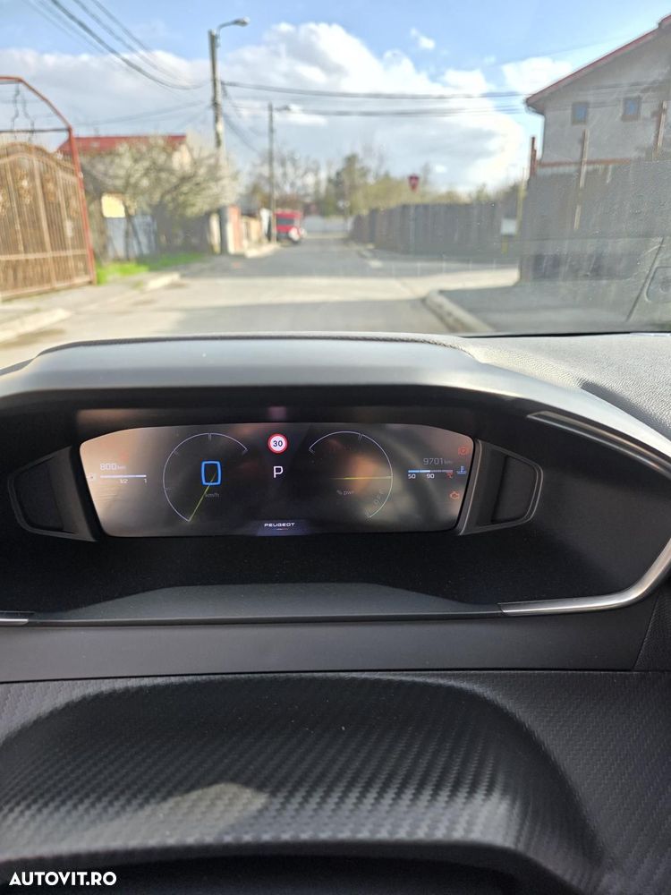 Peugeot 208 1.2L e-DCS6 MHEV Allure - 11