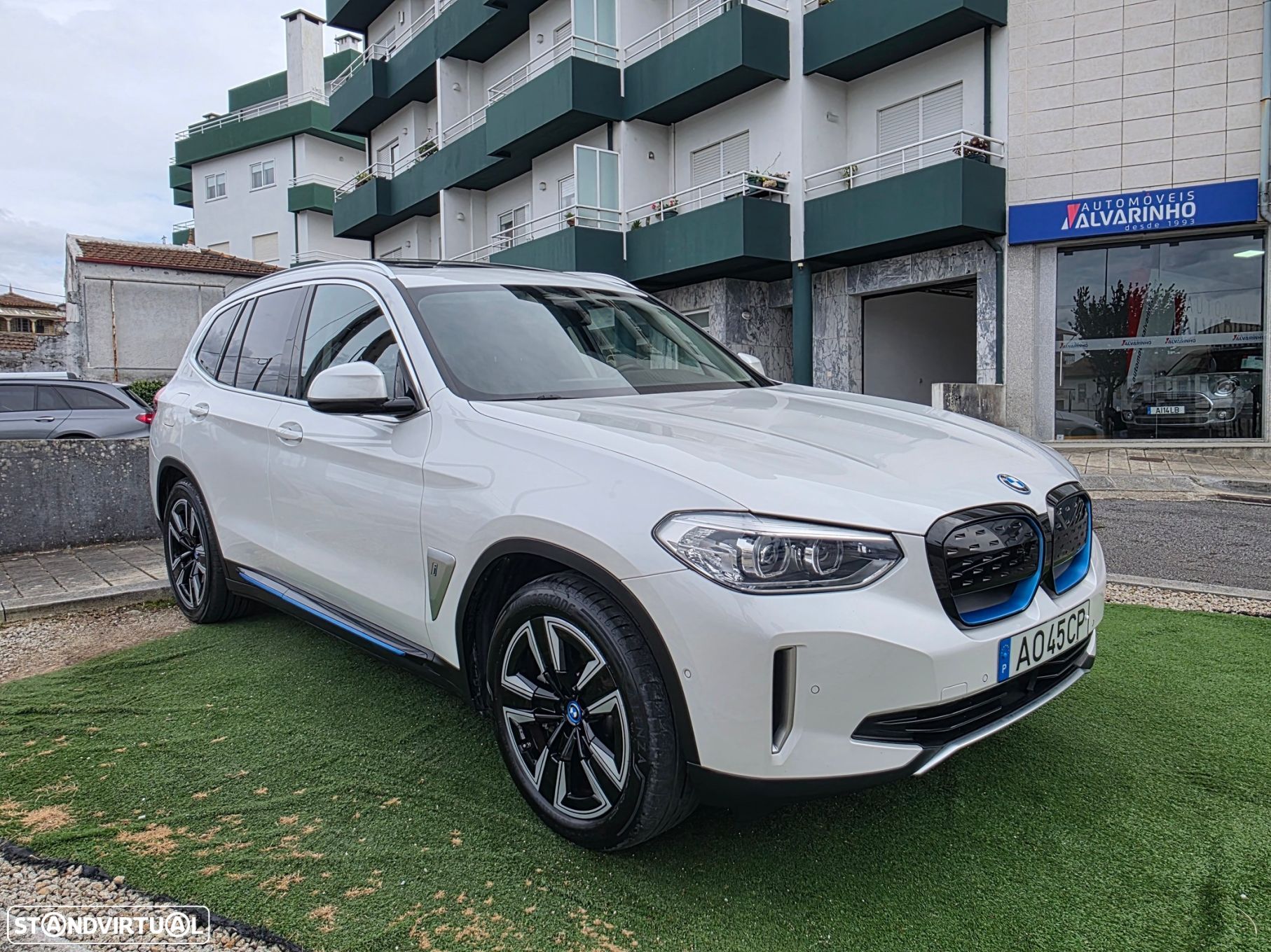 BMW iX3 Inspiring - 1