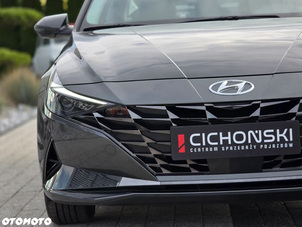 Hyundai Elantra - 16