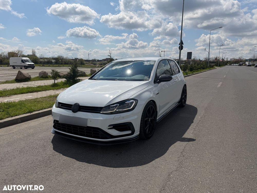 Volkswagen Golf 2.0 TSI DSG R - 1