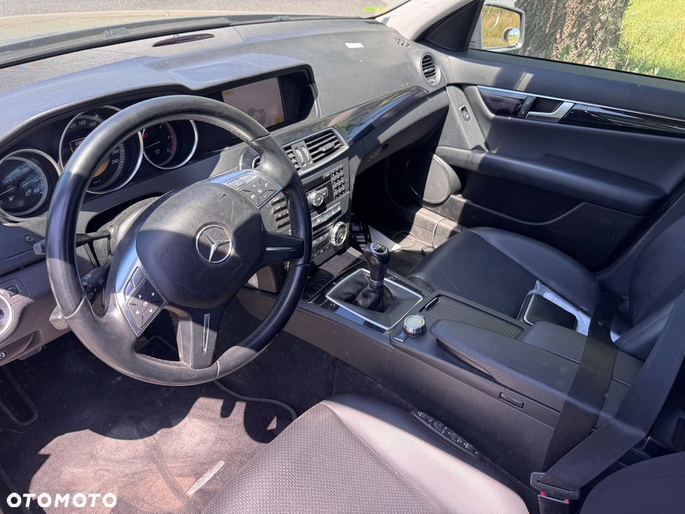 Mercedes-Benz Klasa C 220 CDI DPF Elegance - 10