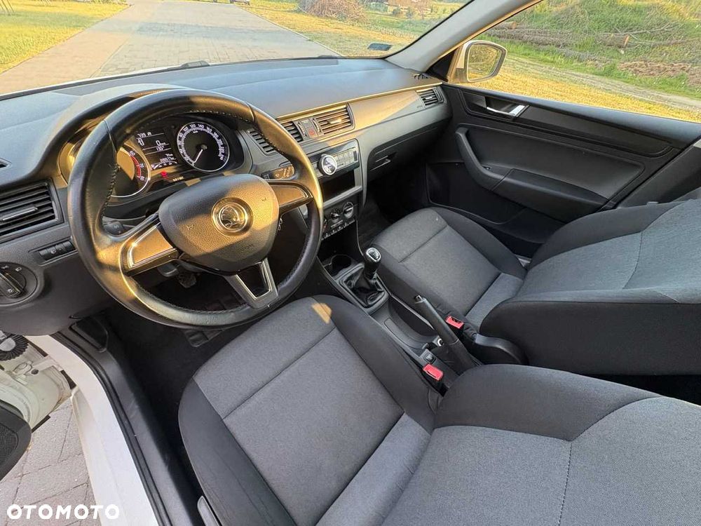 Skoda RAPID - 7