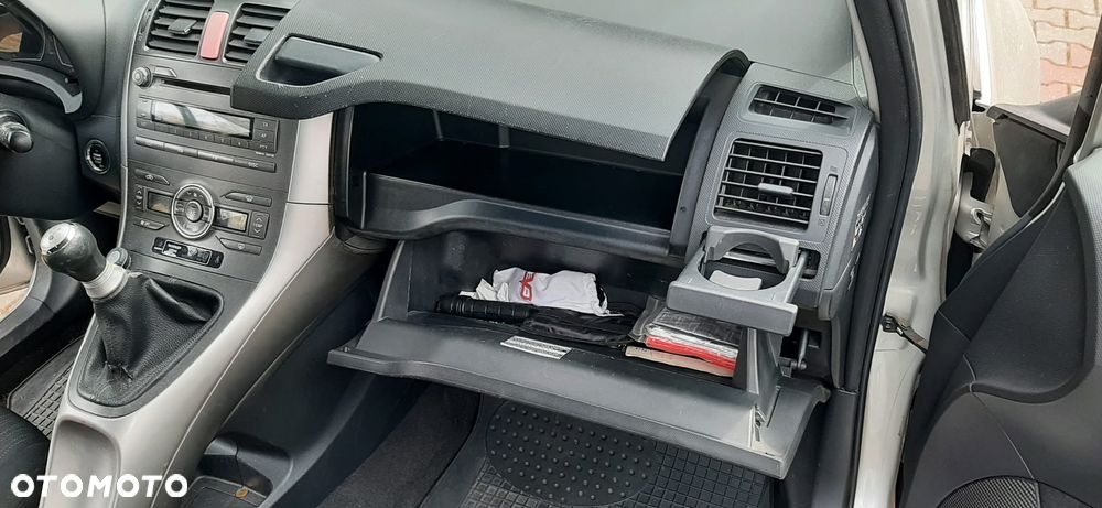 Toyota Auris 1.6 VVT-i Prestige - 11