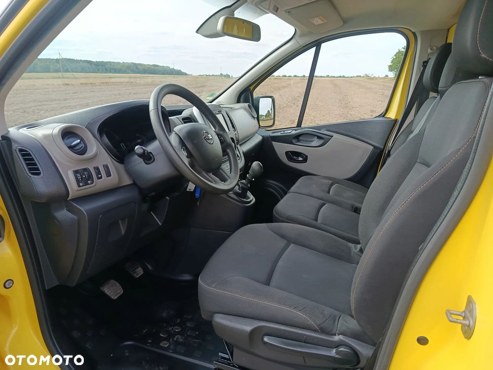 Nissan Nov 300 - 7