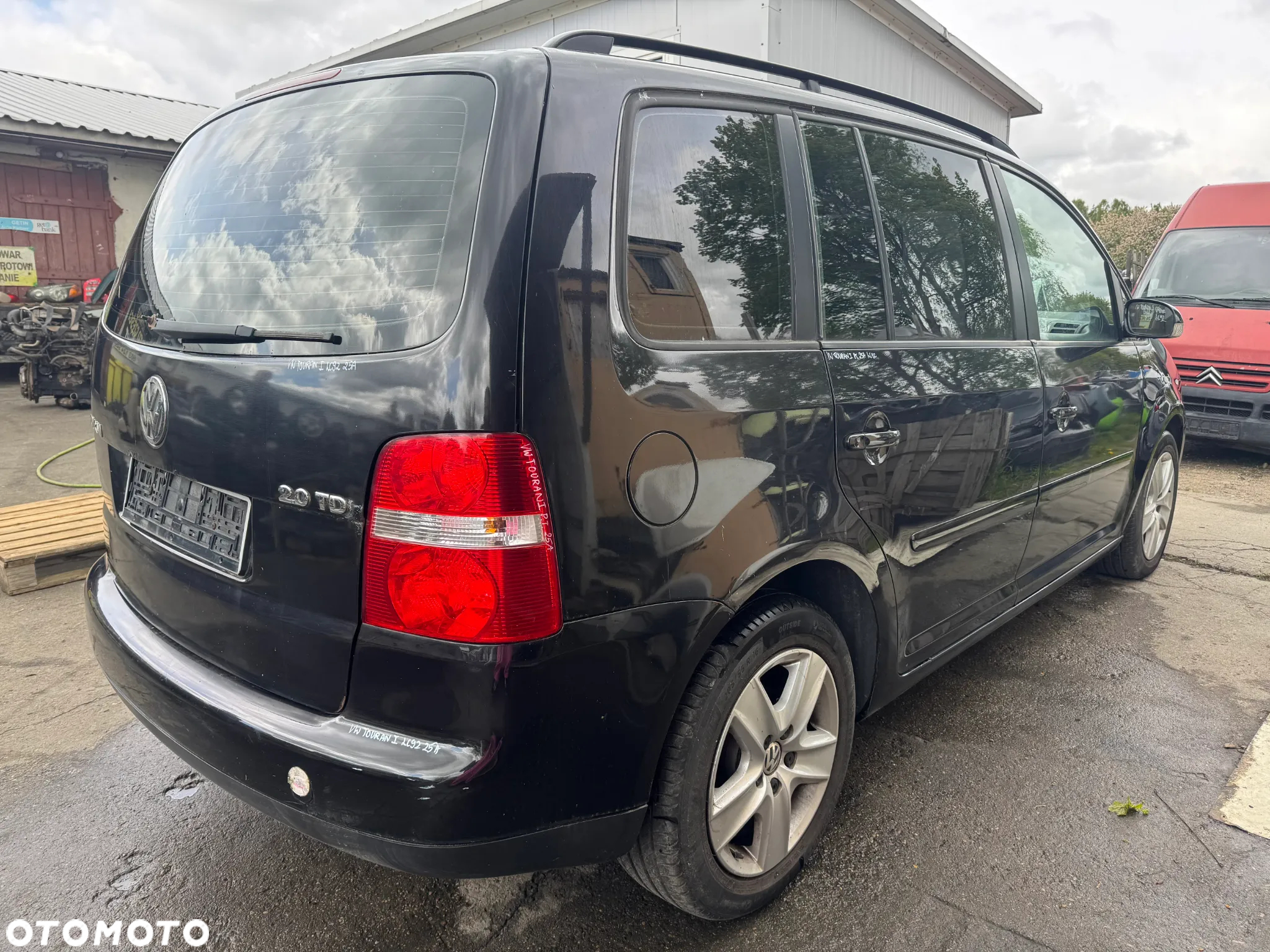 VW TOURAN I 2.0 TDI 140KM 103kW LC9Z BKD NA CZĘŚCI - 4