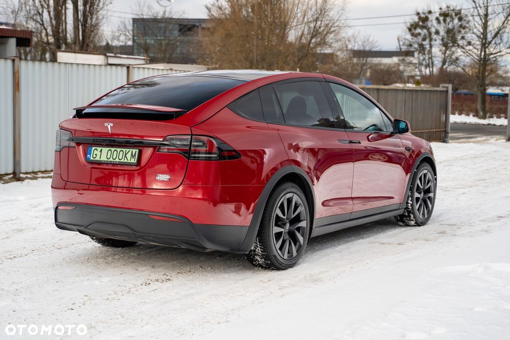 Tesla Model X - 20