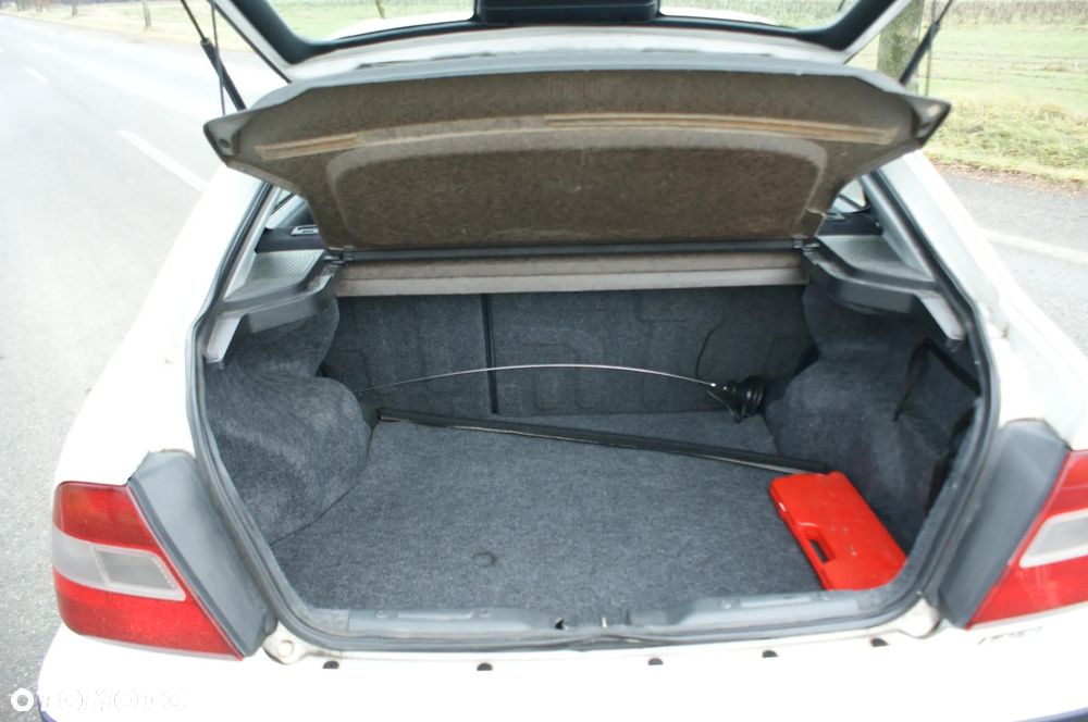 Honda Civic 1.4i S - 17