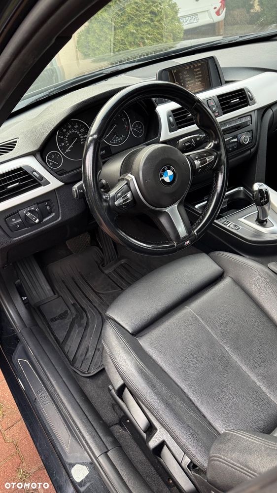 BMW Seria 3 320i xDrive - 16
